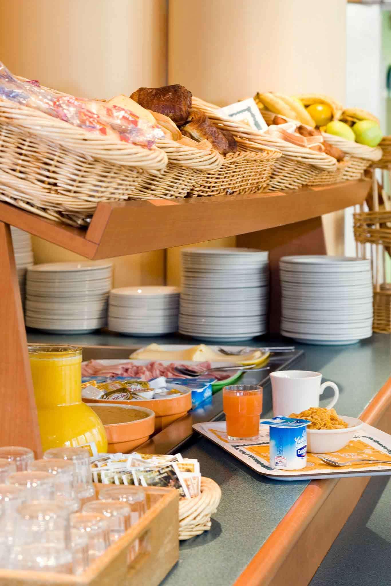 Ibis Paris Gare Du Nord Chateau Landon 10Eme Экстерьер фото